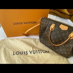 Louis Vuitton Turenne Monogram MM